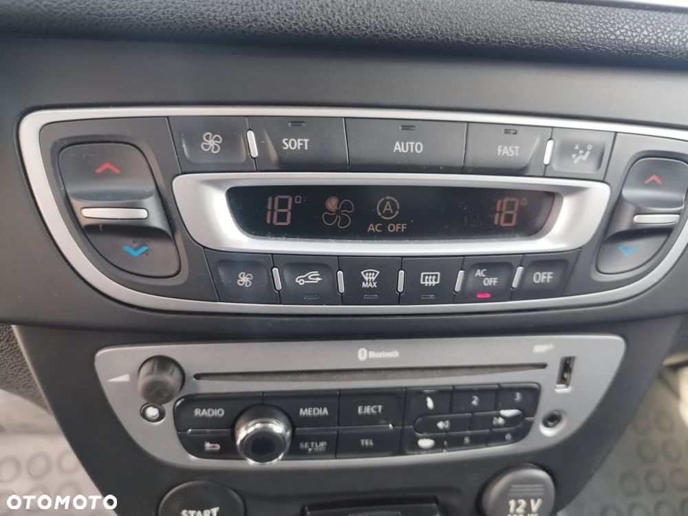 Renault Megane dCi 110 FAP Paris - 18