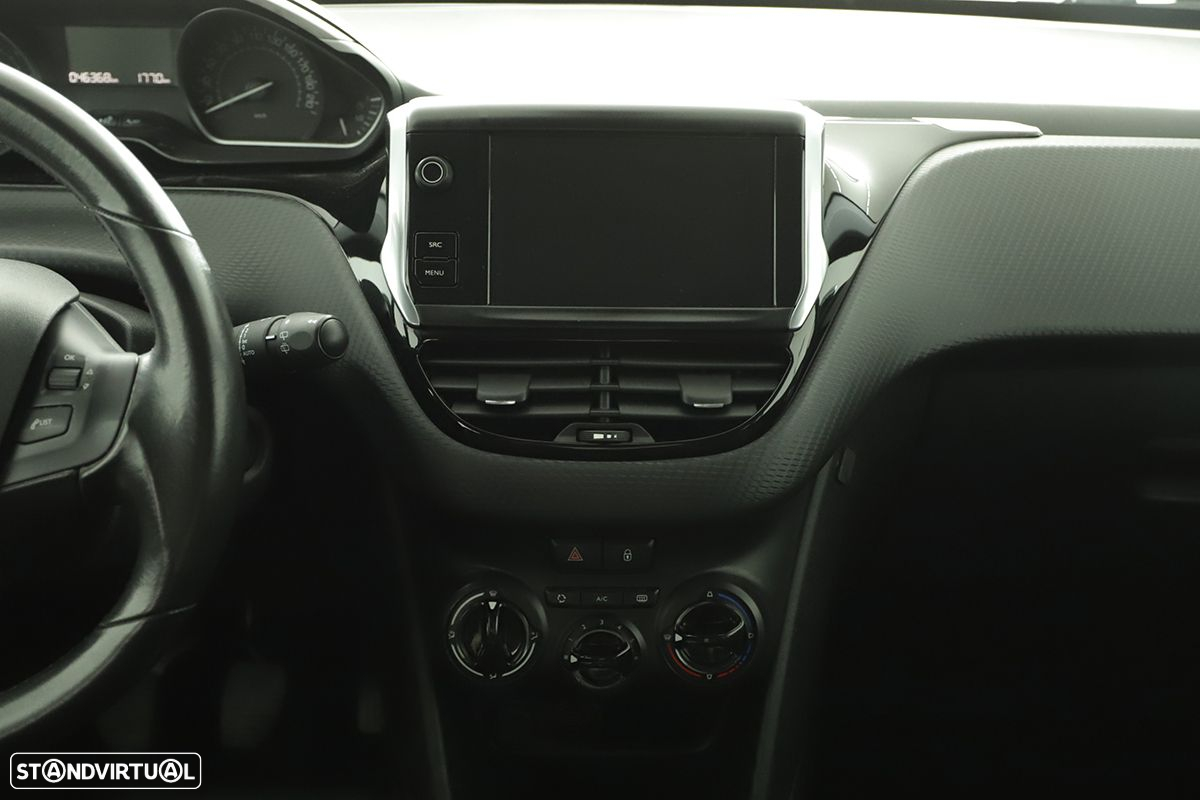 Peugeot 2008 1.2 PureTech Style - 8