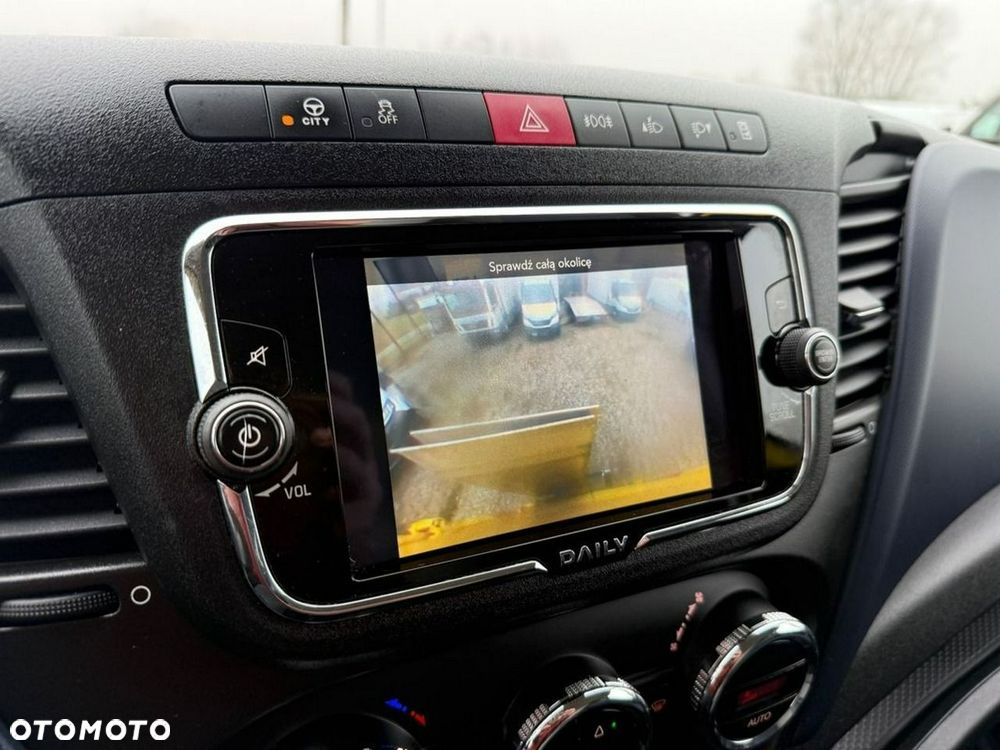 Iveco 2020/Daily/Winda BAR/Średni/manual/Klima/Tempomat/Business Pakiet - 23