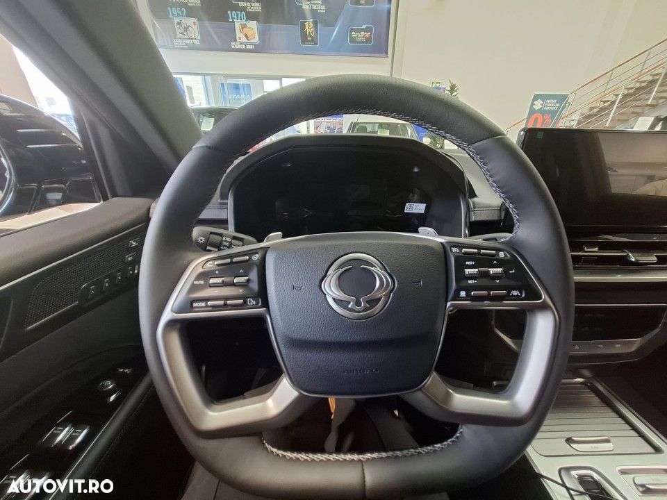 KG Mobility Rexton - 11