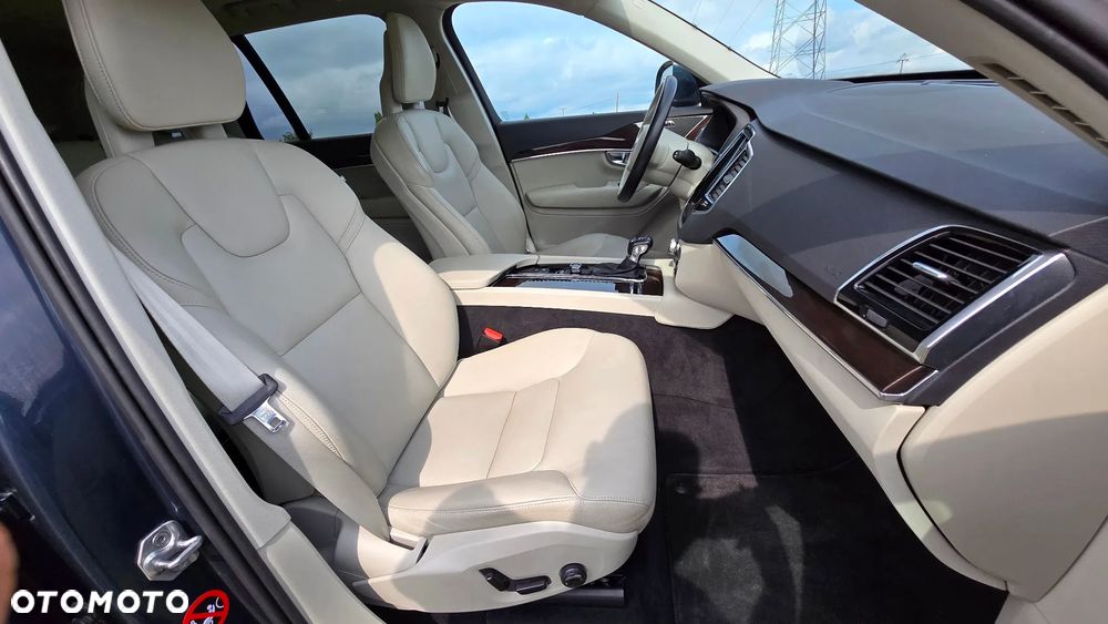 Volvo XC 90 T6 AWD Momentum 7os - 22
