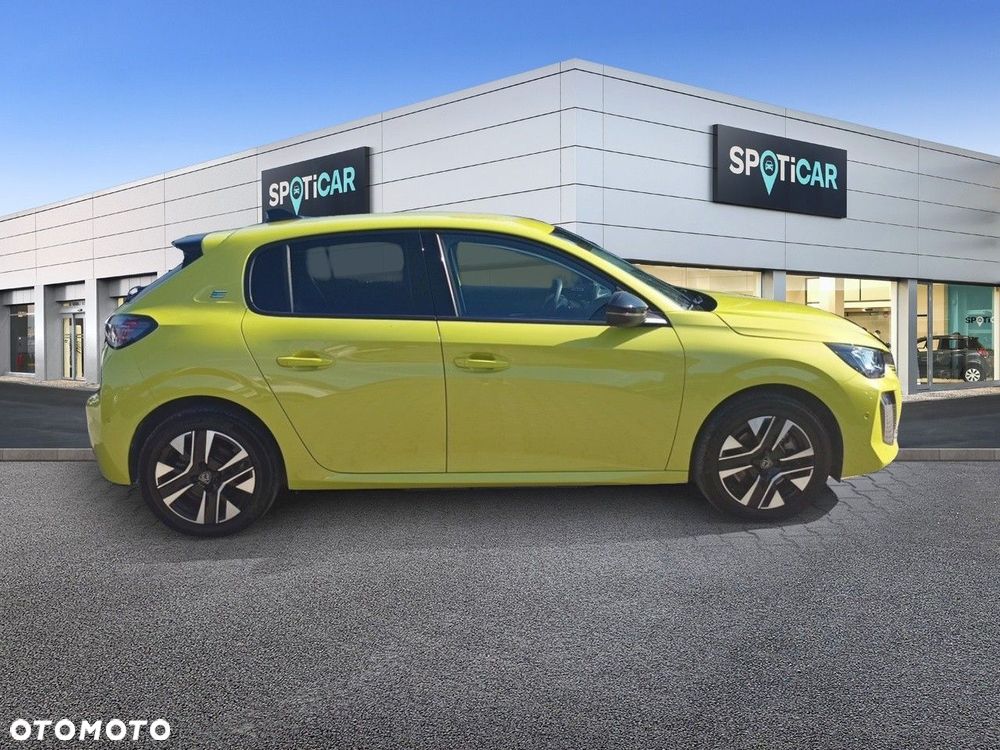 Peugeot 208 - 4