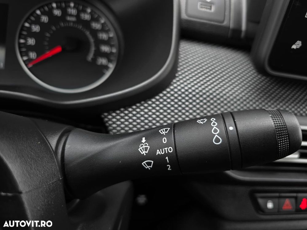 Dacia Logan TCe 90 CVT Prestige - 16