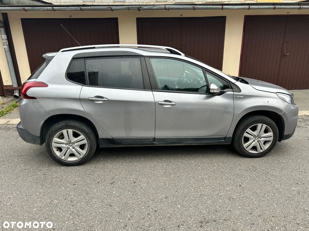Peugeot 2008 1.2 Pure Tech Style - 6