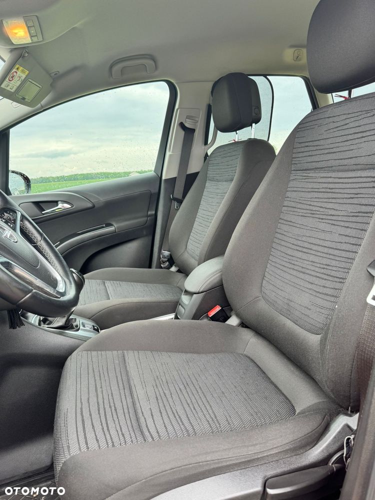 Opel Meriva - 11