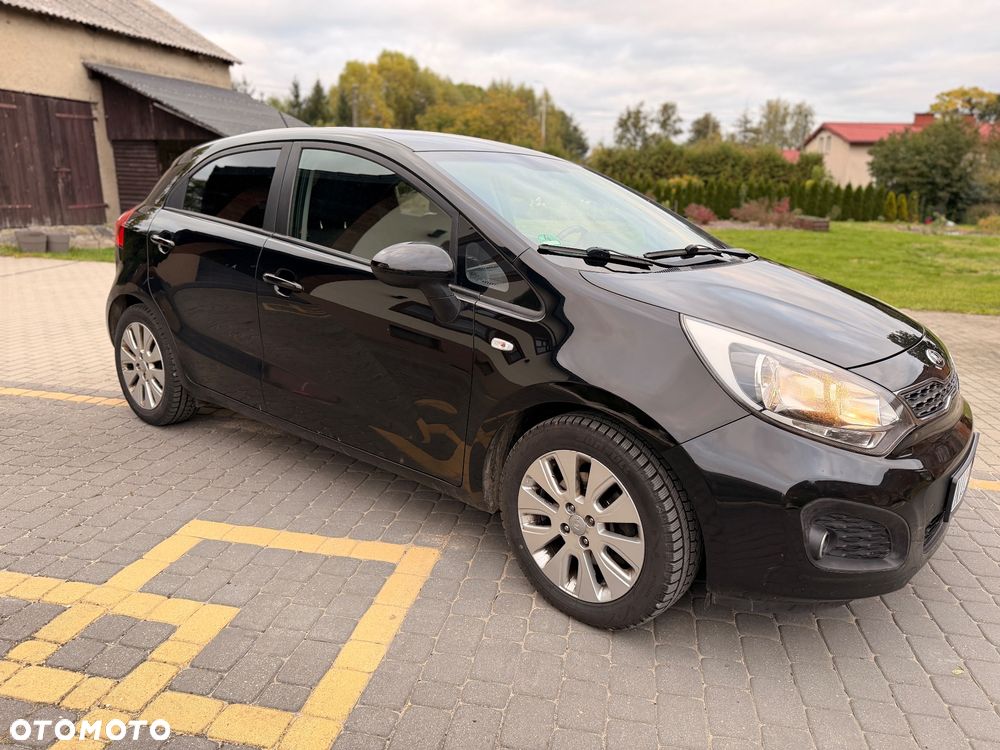 Kia Rio - 4