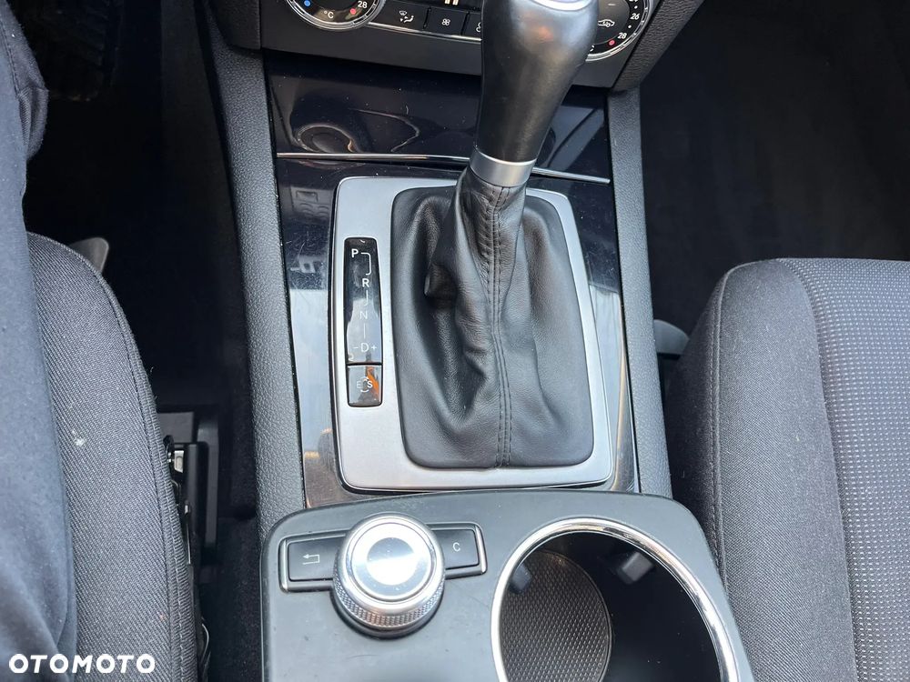 Mercedes-Benz GLK - 26