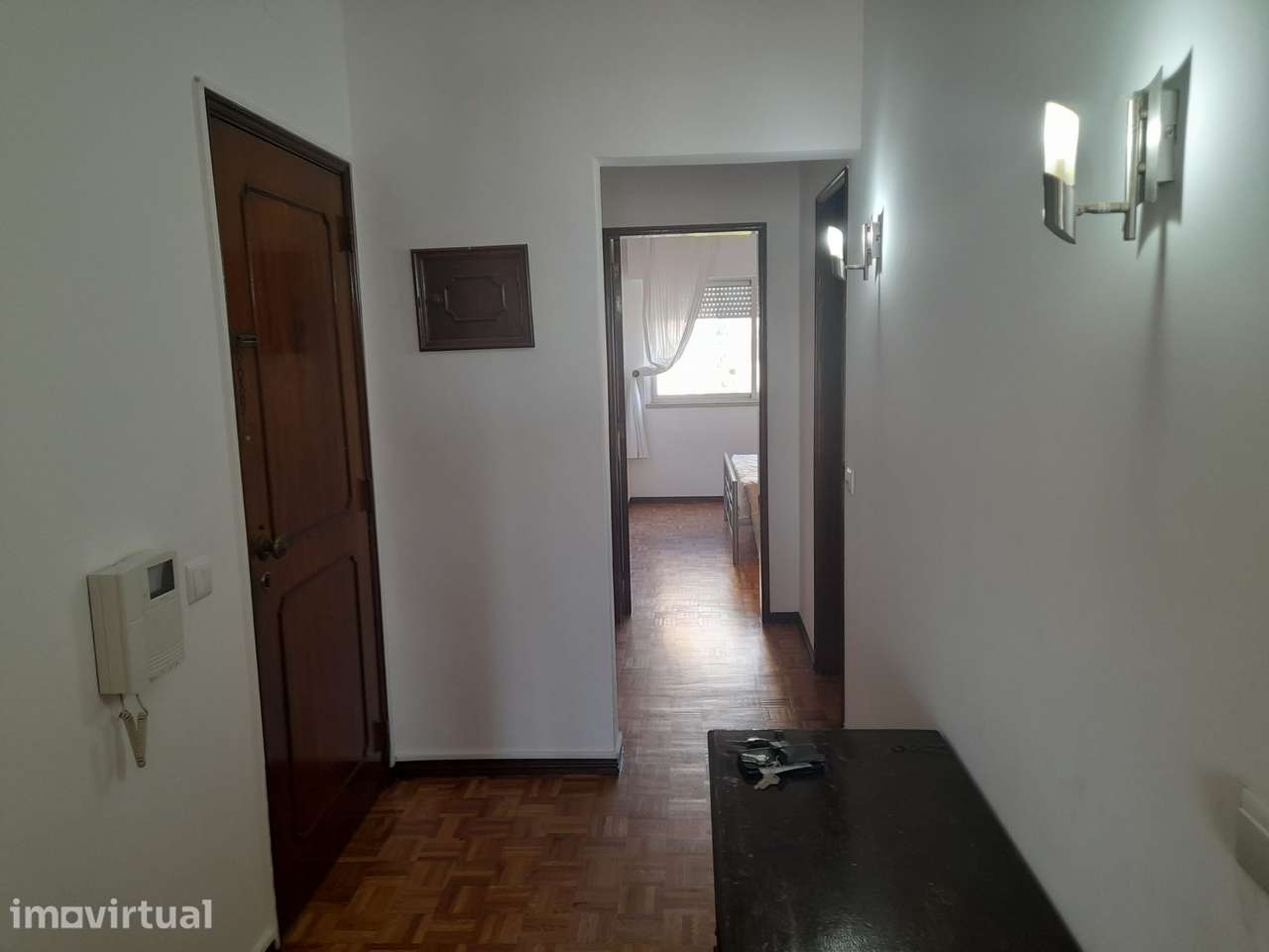 Apartamento T2, localizado em zona central de Faro - Grande imagem: 4/19
