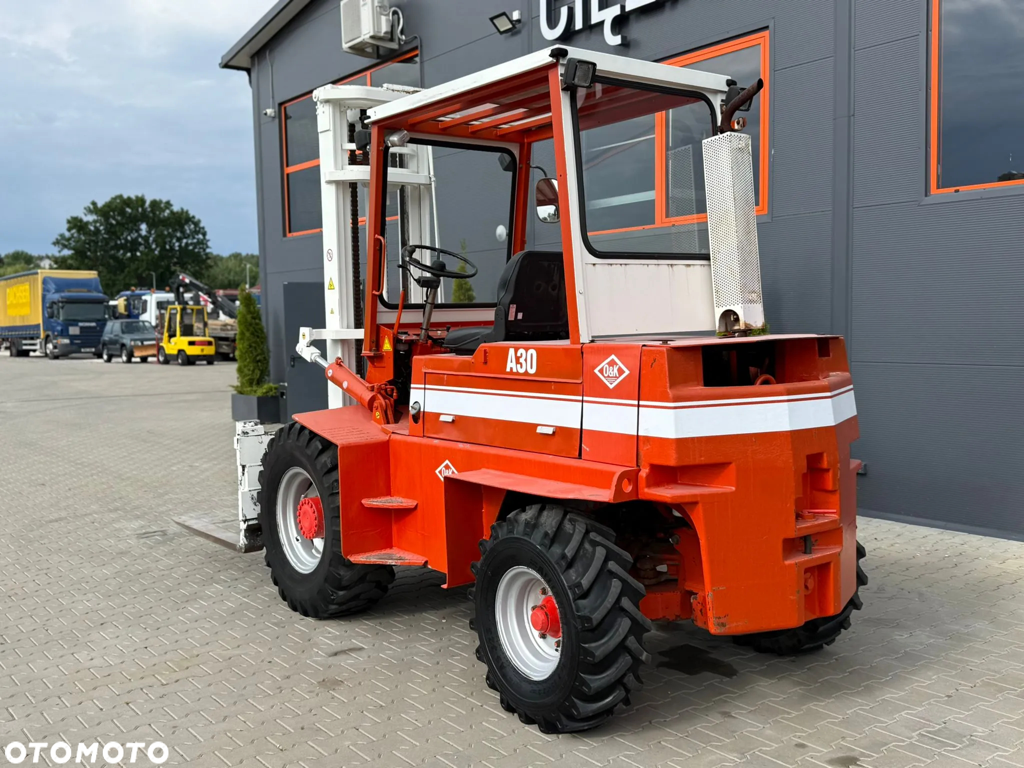 O&K Wózek widłowy terenowy O&K A30 // ładowność 3 T // silnik FORD - 4