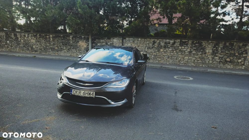 Chrysler 200 - 1