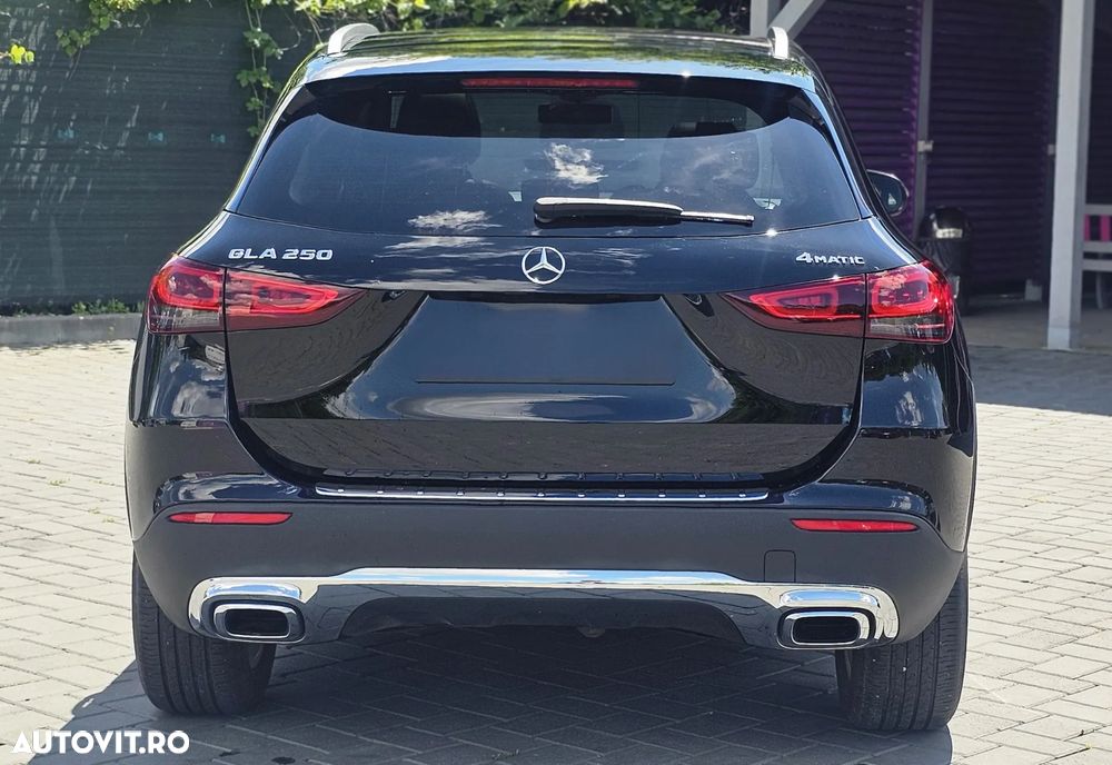 Mercedes-Benz GLA 250 4MATIC Aut. - 4