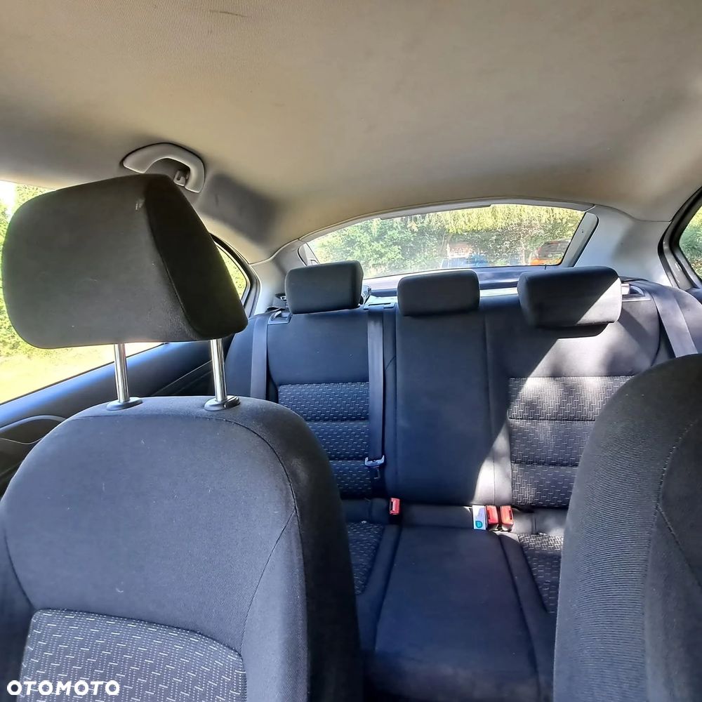 Skoda Octavia 1.6 Tour - 6