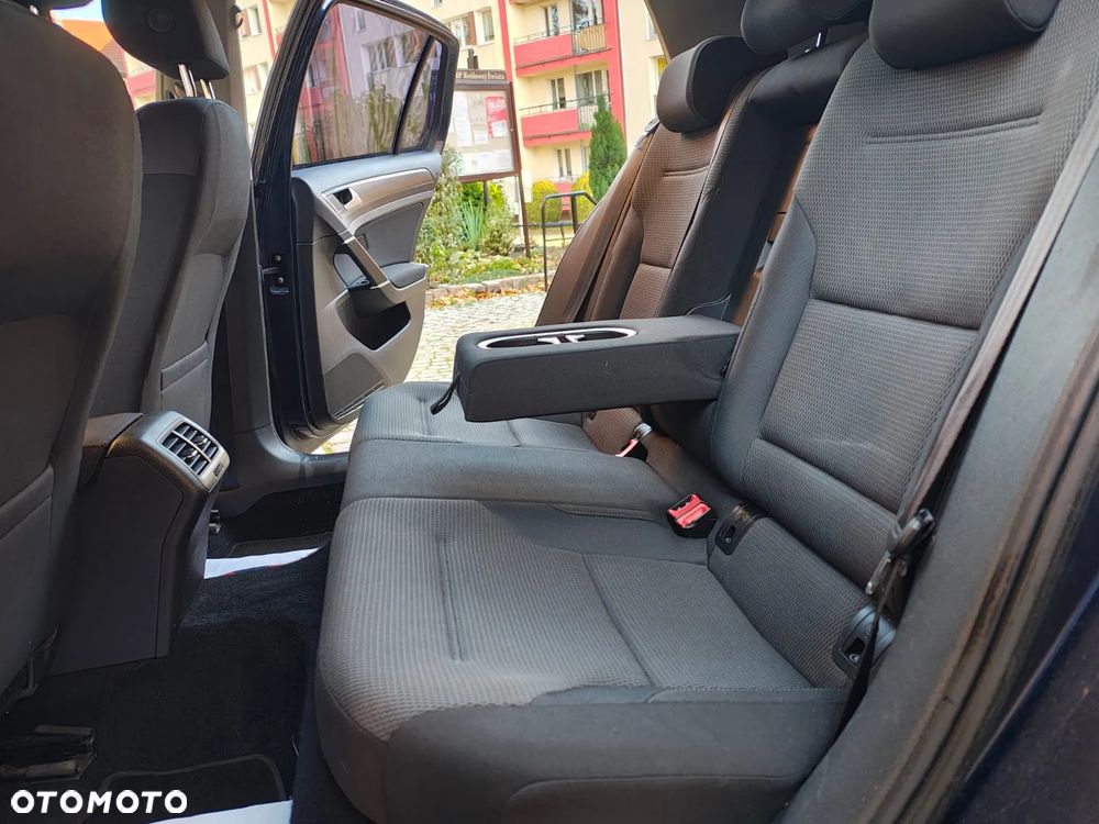 Volkswagen Golf - 16