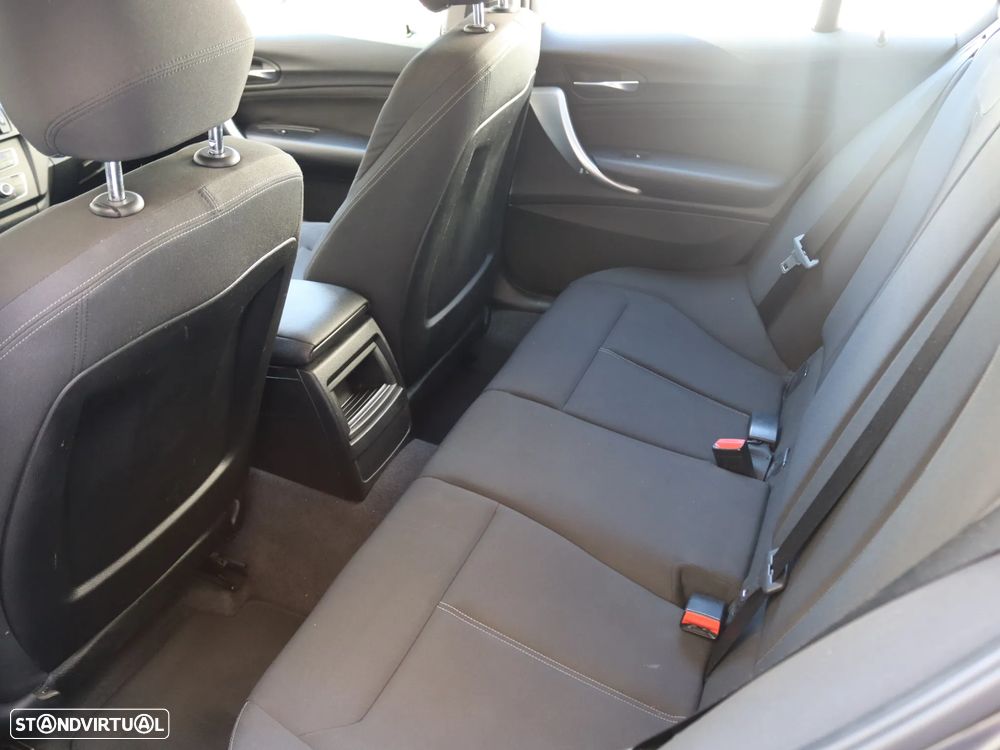 BMW 116 dA Line Sport - 14