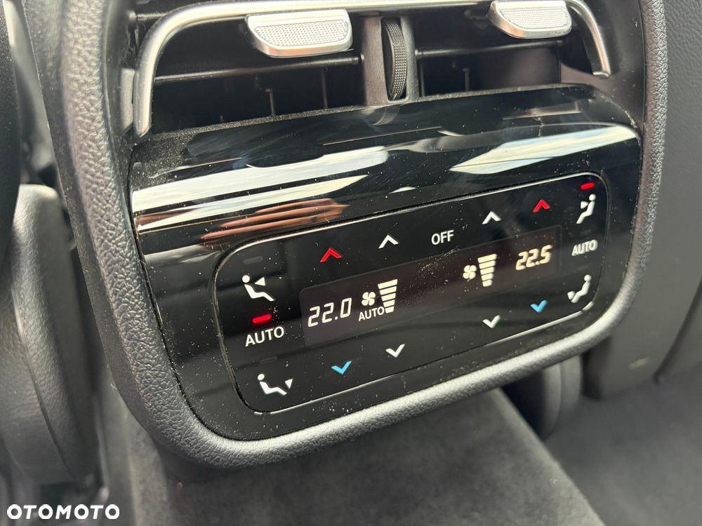 Mercedes-Benz Klasa E 300 de PHEV 4-Matic AMG 9G-Tronic - 22