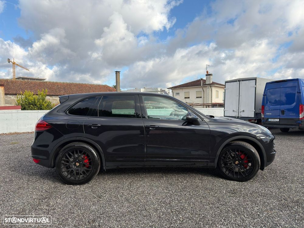 Porsche Cayenne - 12