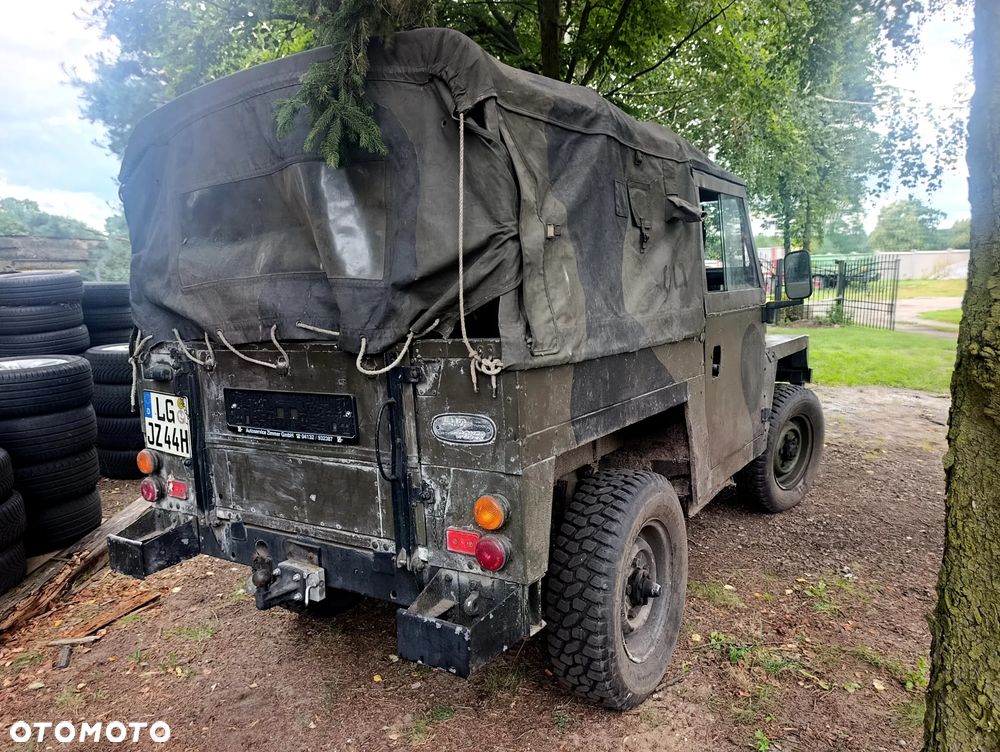 Land Rover Defender - 4