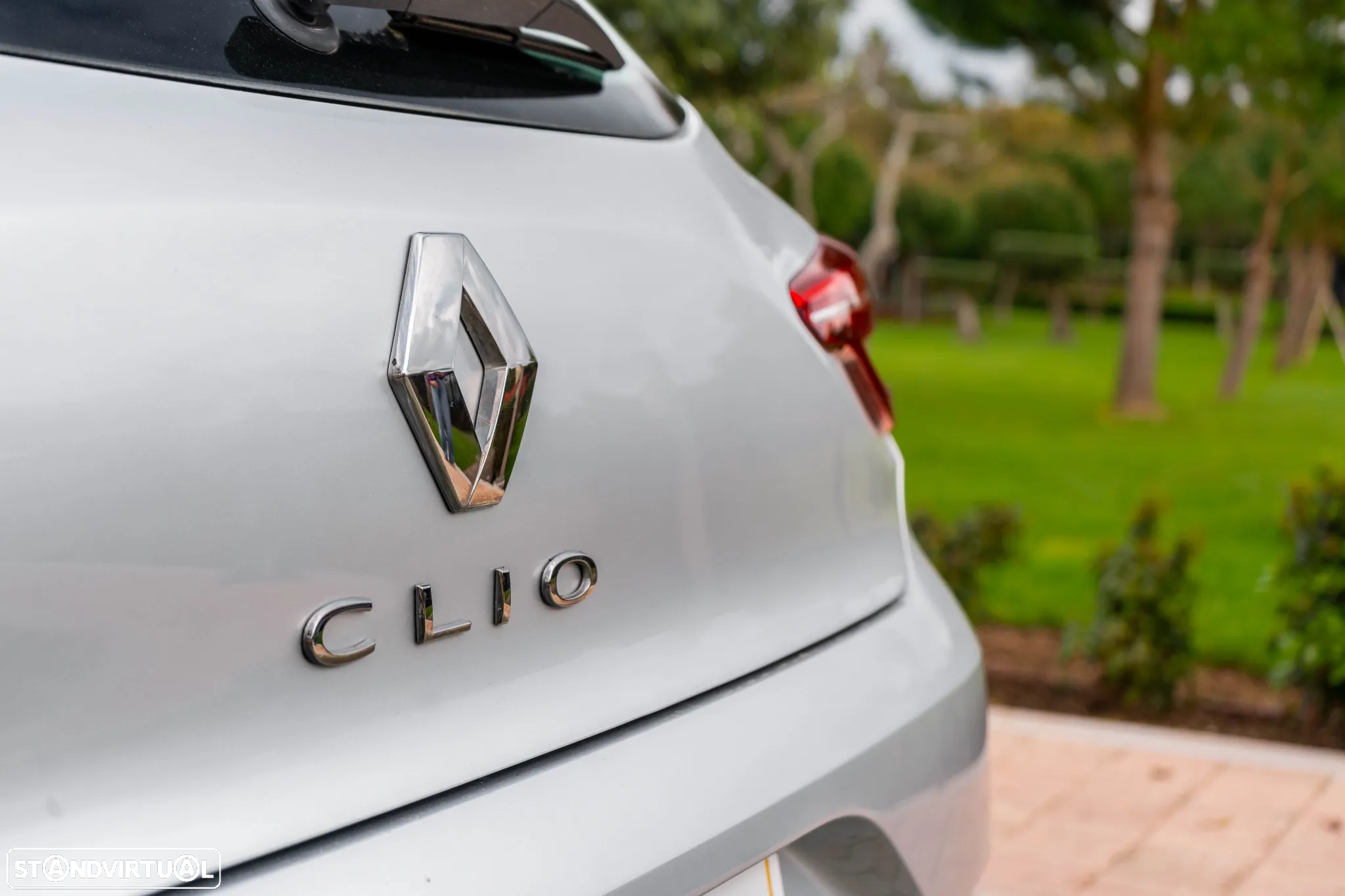 Renault Clio 1.0 TCe Limited - 23