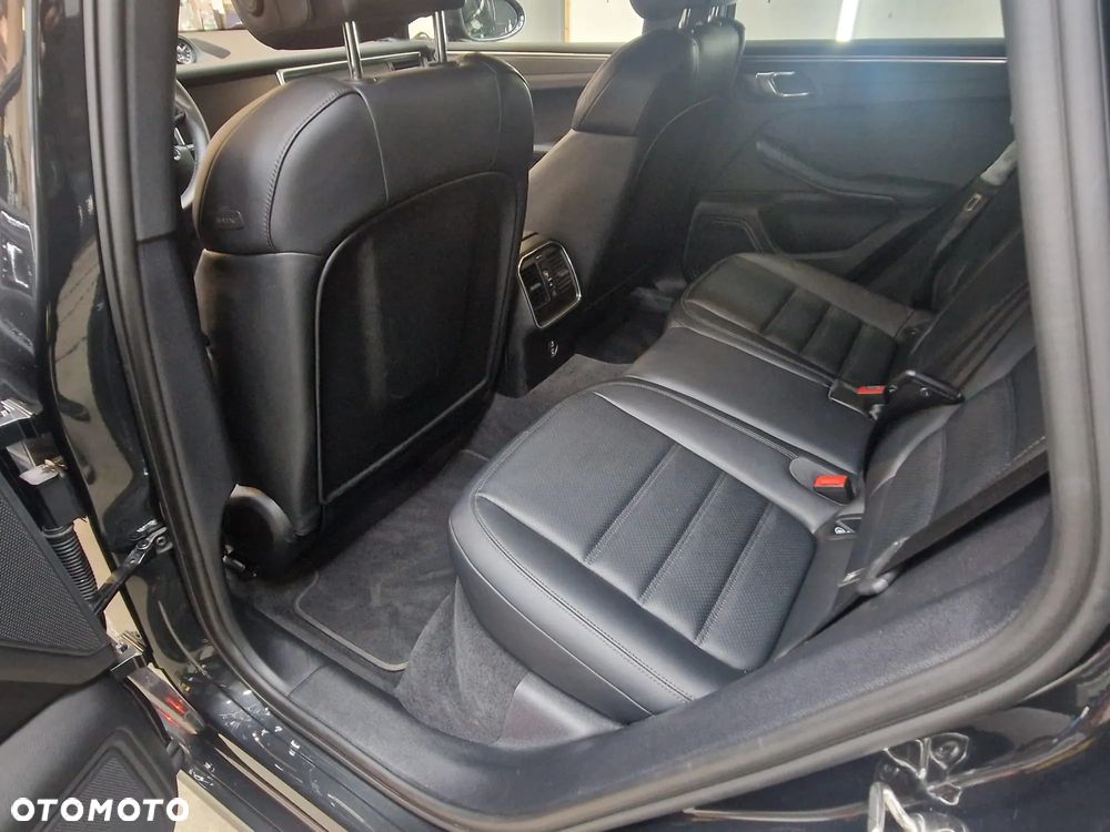 Porsche Macan T - 10