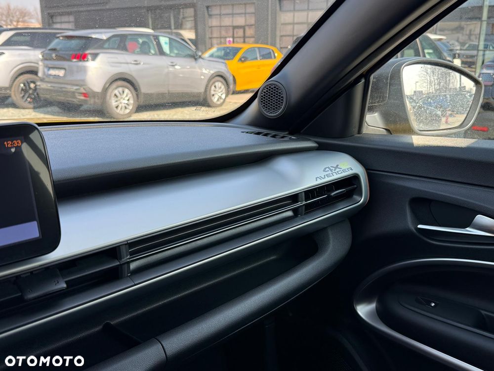 Jeep Avenger 1.2 T3 mHEV Overland 4xe eDCT6 - 29