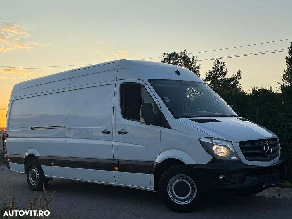 Mercedes-Benz Sprinter - 2