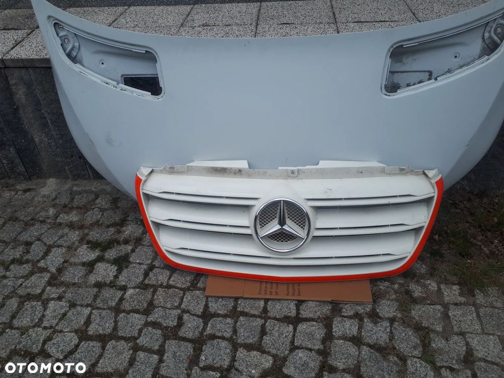 Mercedes Sprinter 907 910 ATRAPA GRILL - 2