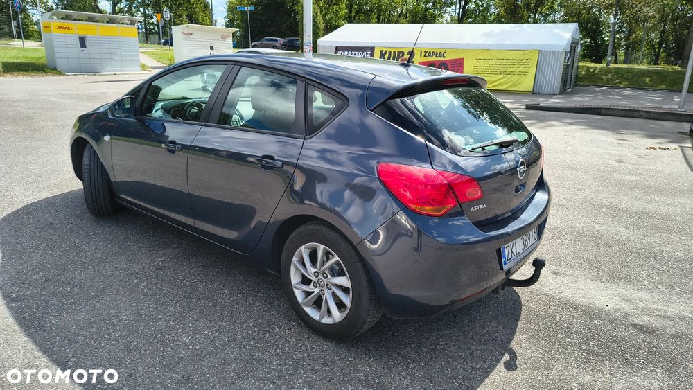 Opel Astra IV 1.6 Enjoy - 8
