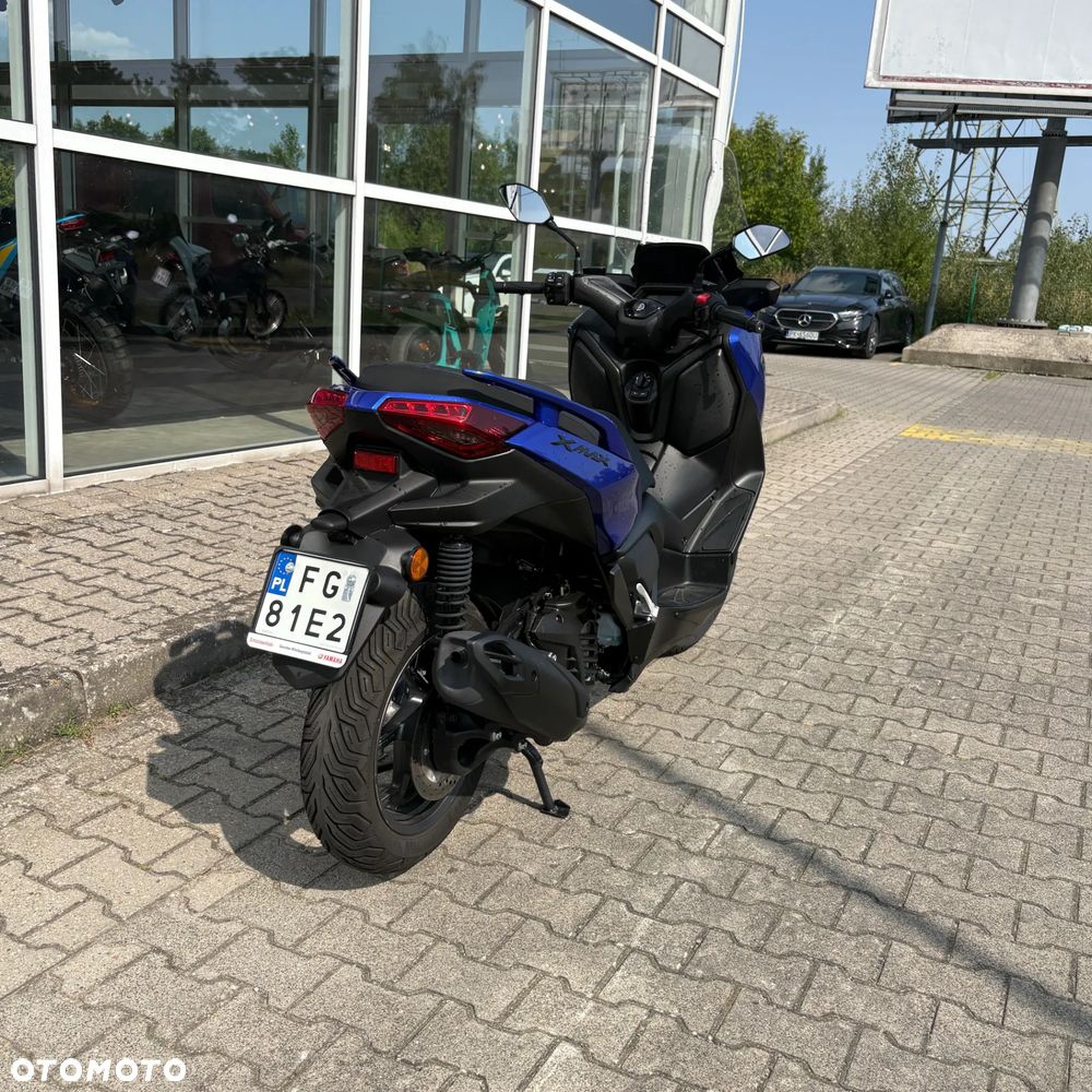Yamaha X-max - 4