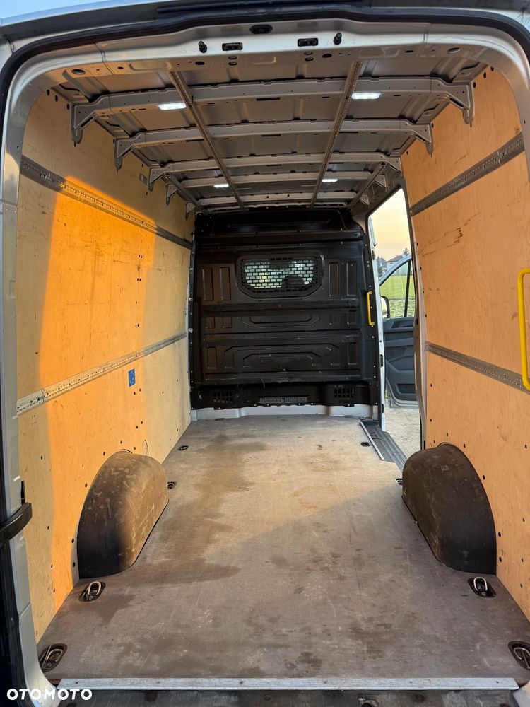 Volkswagen CRAFTER - 15