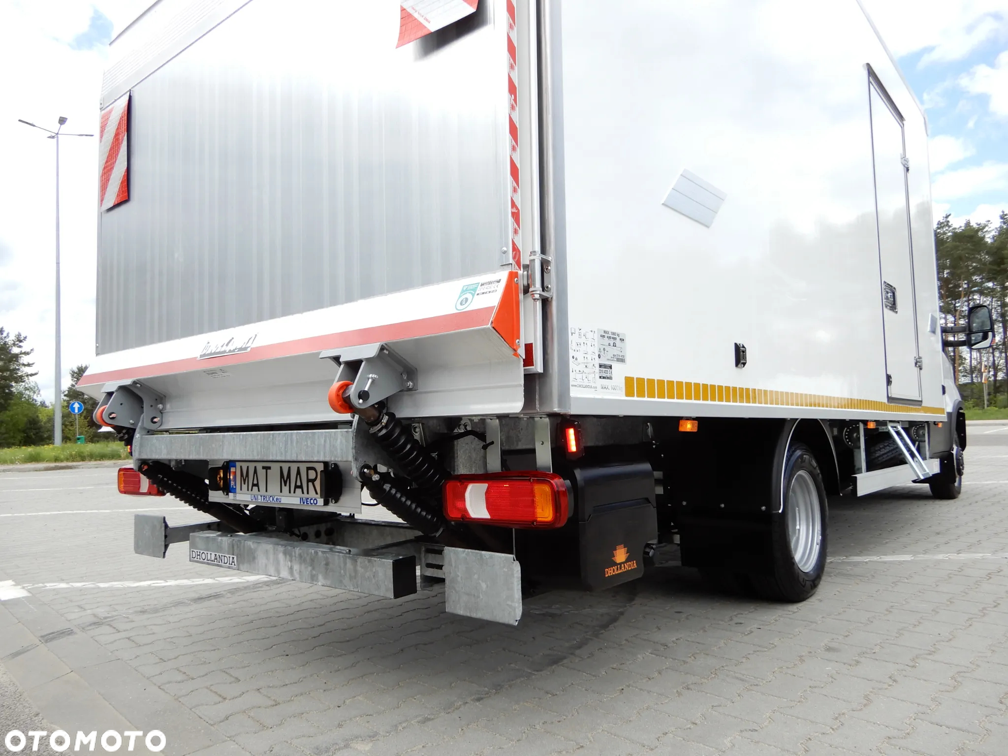 Iveco DAILY 50C18 Hi-Matic Kontener 10 E.Palet 4.91 Cm Boczne Drzwi + Winda Załadowcza DHOLLANDIA 1000 Kg Rozstaw Osi 4350 mm WZMACNIANY Tempomat Aktywny Full LED 16 Tys Km GWARANCJA FABRYCZNA Stan FABRYCZNIE NOWY DOSTĘPNY OKAZJA - 12