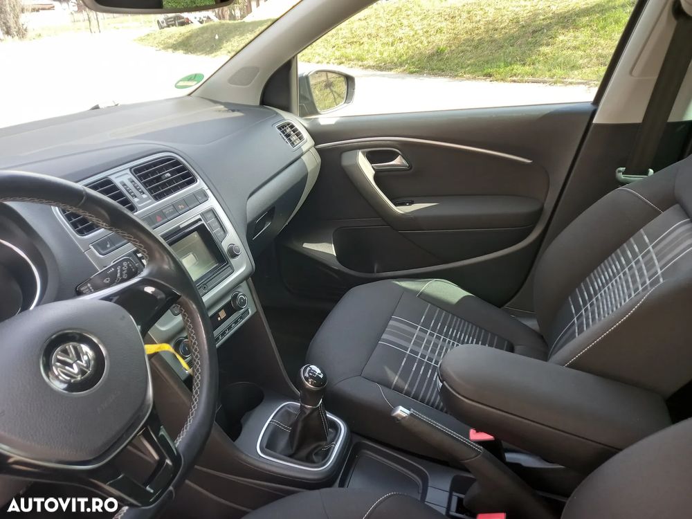 Volkswagen Polo 1.2 TSI Blue Motion Technology Lounge - 12