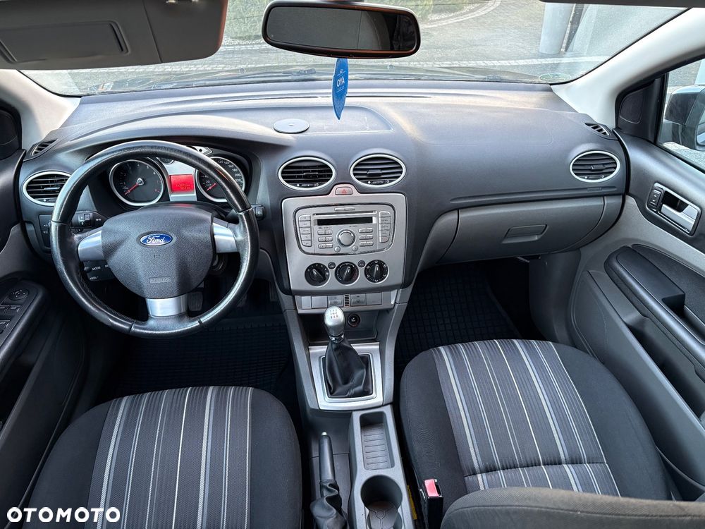 Ford Focus 1.6 Comfort - 14