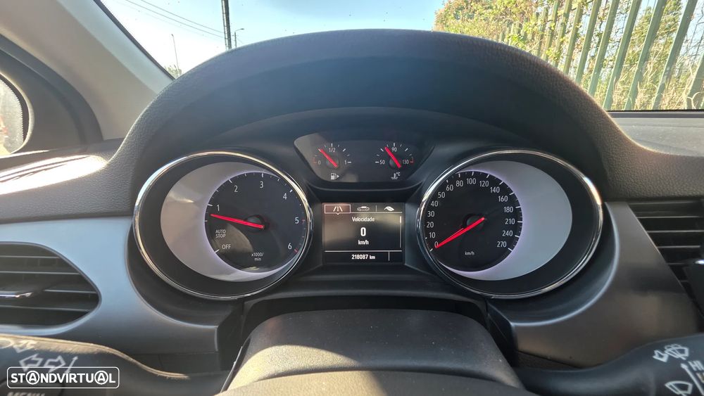 Opel Astra Sports Tourer 1.6 D S&S Dynamic - 10