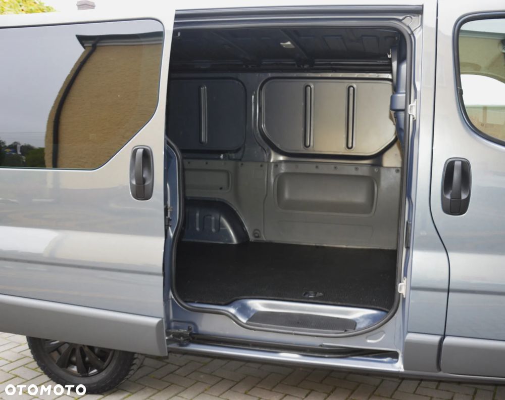 Opel Vivaro - 38