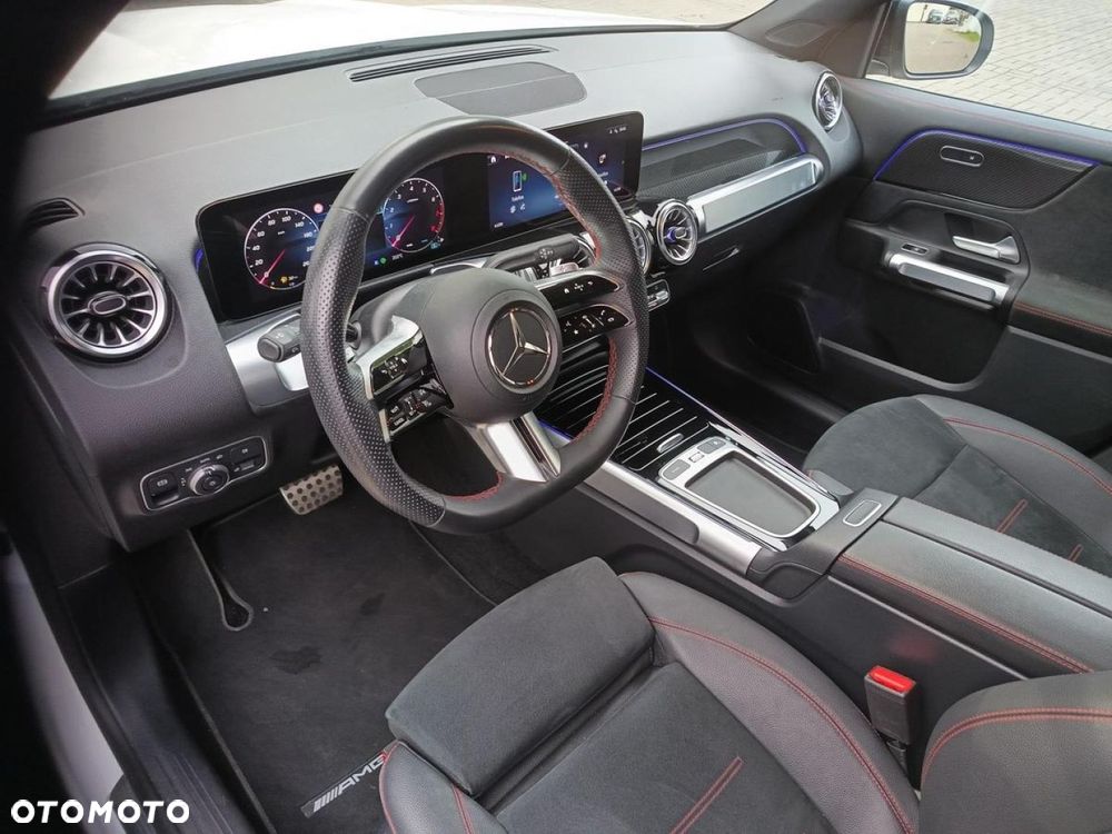 Mercedes-Benz GLB - 10