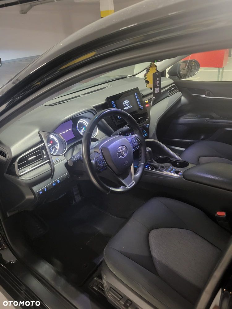 Toyota Camry 2.5 Hybrid Comfort CVT - 2