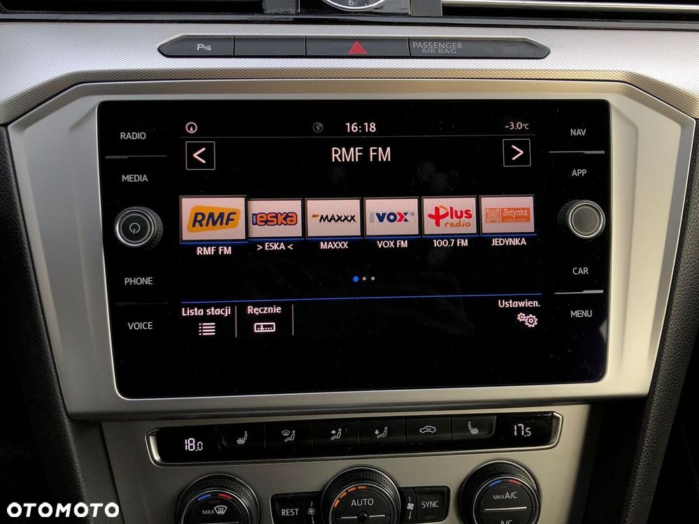 Volkswagen Passat - 16