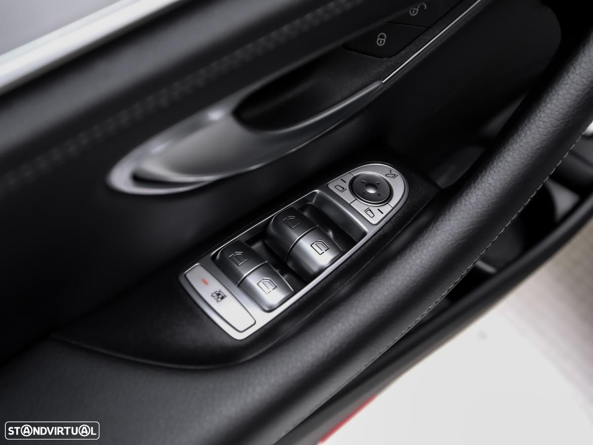 Mercedes-Benz E 300 de 4Matic T 9G-TRONIC AMG Line - 23