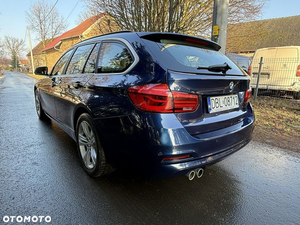 BMW Seria 3 320i Luxury Line - 7