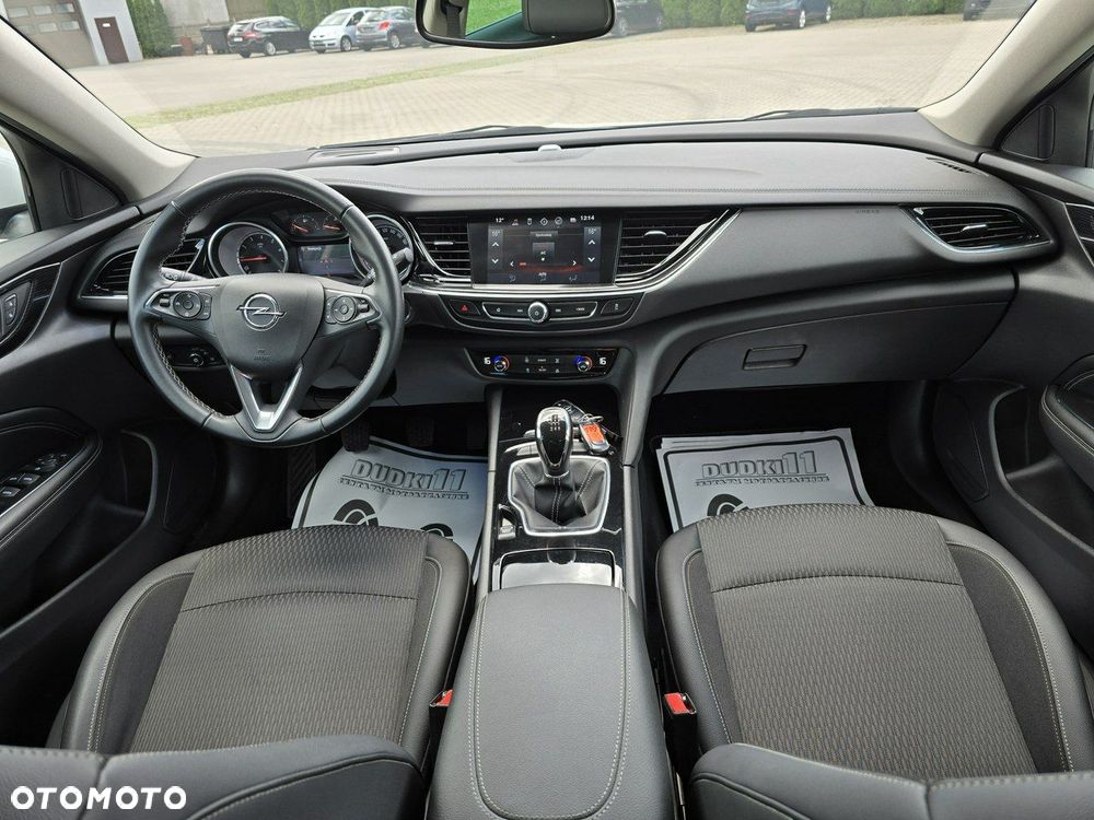 Opel Insignia - 22