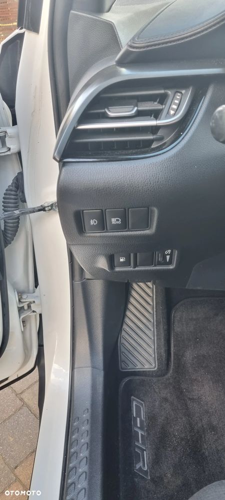 Toyota C-HR - 12