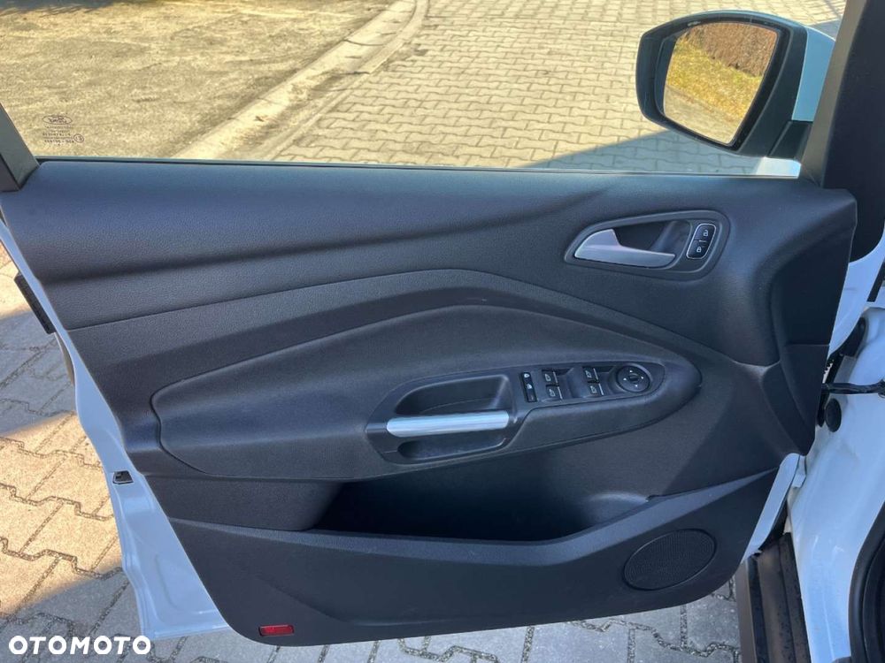 Ford Grand C-MAX - 22