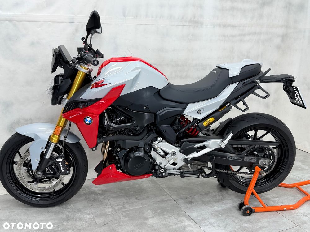 BMW F - 5