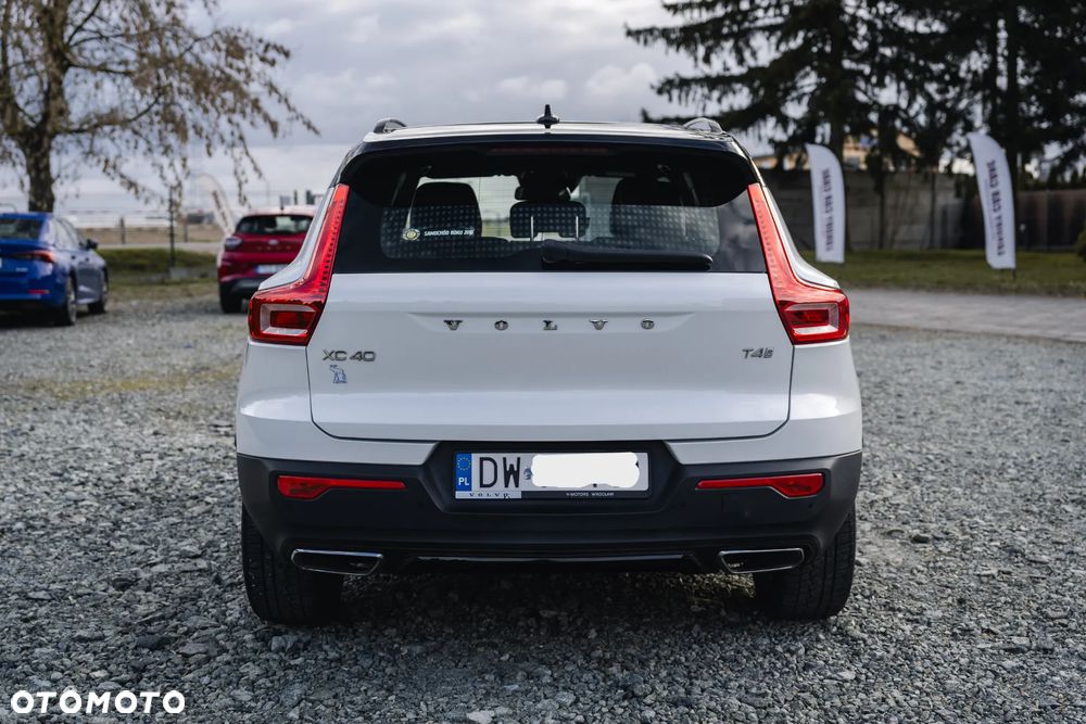 Volvo XC 40 T4 R-Design - 8