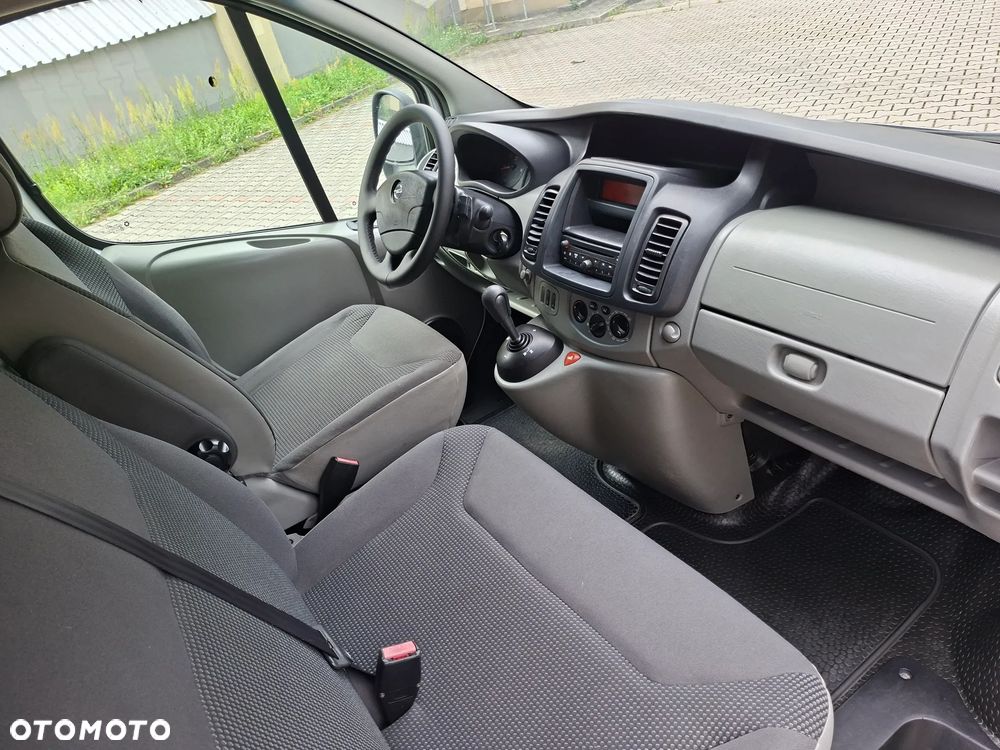 Opel Vivaro - 20