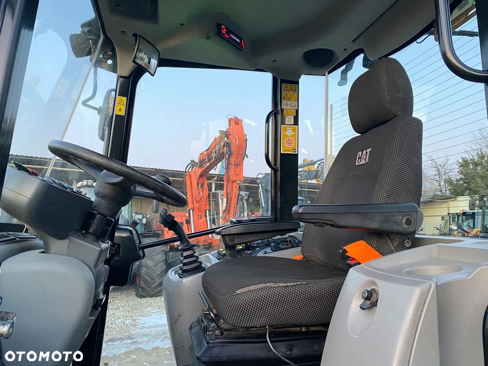 Caterpillar CAT 908M, 2020 ROK, 3400 MTH, ŁYŻKA OTWIERANA + WIDŁY, z NIEMIEC, - 14