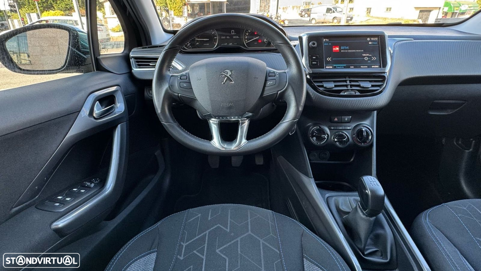 Peugeot 2008 1.2 PureTech Style - 17