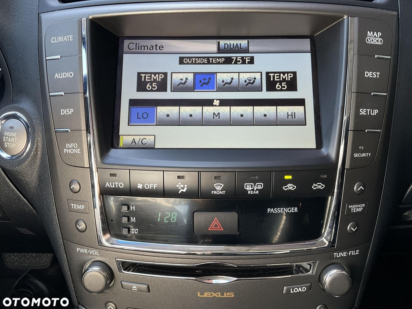 Lexus IS - 24