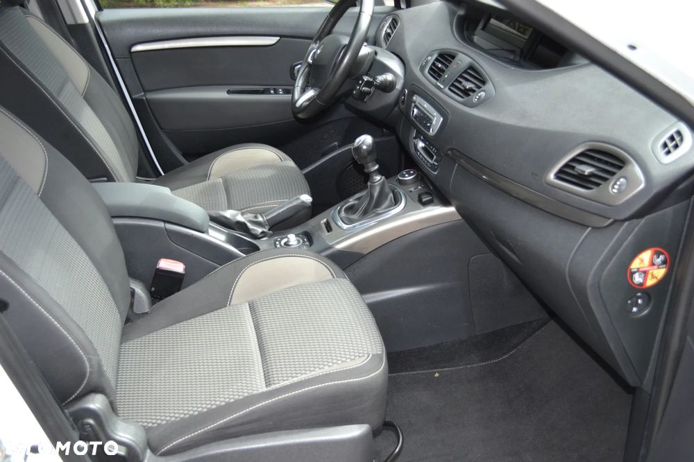 Renault Scenic Energy TCe 115 S&S Xmod Bose Edition - 20