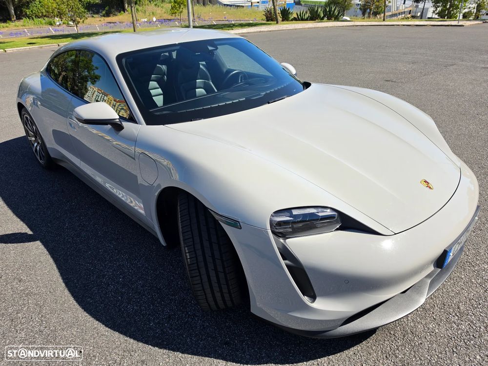 Porsche Taycan 4S - 7